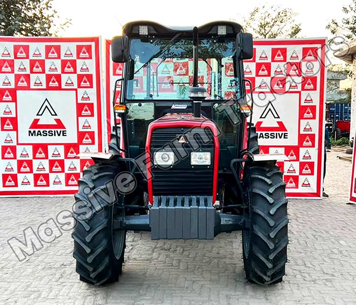 Massive 399 4WD Tractor with Cabin